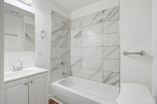 112 W Leslie Avenue, Cincinnati, OH 45215