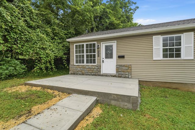 112 W Leslie Avenue, Cincinnati, OH 45215
