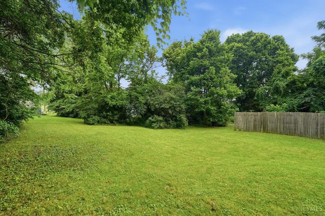 112 W Leslie Avenue, Cincinnati, OH 45215