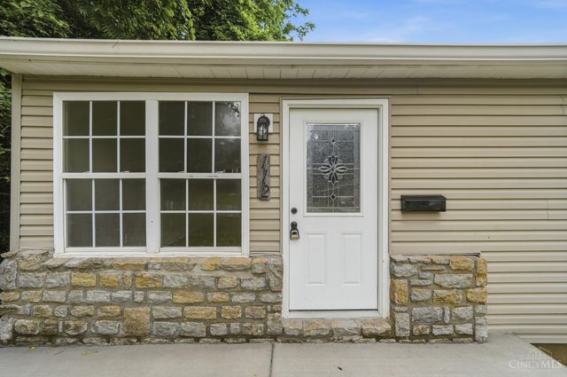 112 W Leslie Avenue, Cincinnati, OH 45215