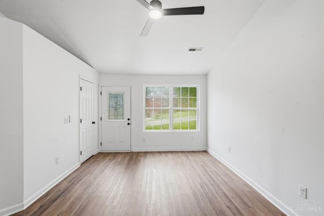 112 W Leslie Avenue, Cincinnati, OH 45215