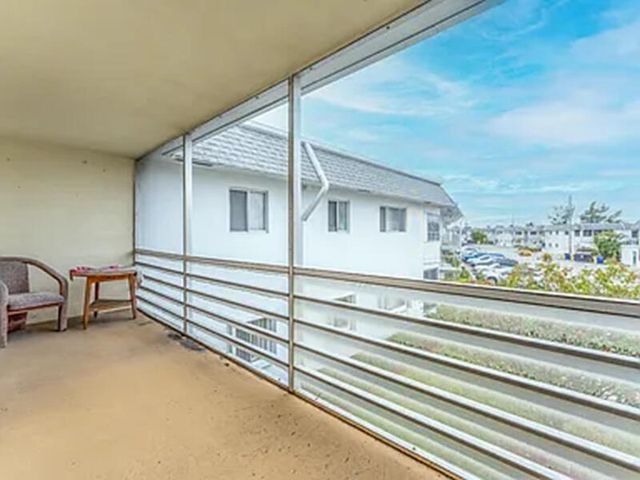 2920 CYNTHIA Lane 202, Lake Worth Beach, FL 33461