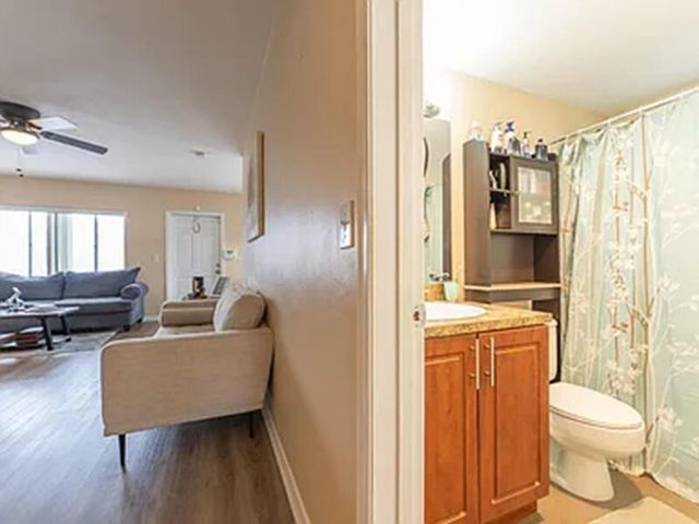 2920 CYNTHIA Lane 202, Lake Worth Beach, FL 33461