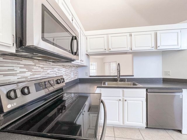 252 Moccasin Trail W, Jupiter, FL 33458