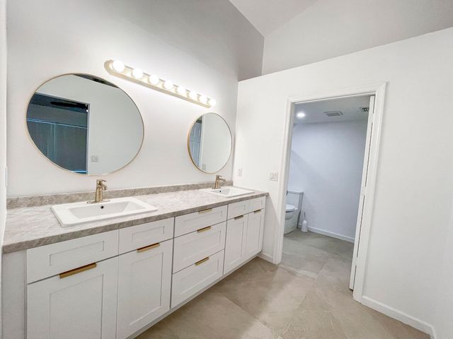 252 Moccasin Trail W, Jupiter, FL 33458