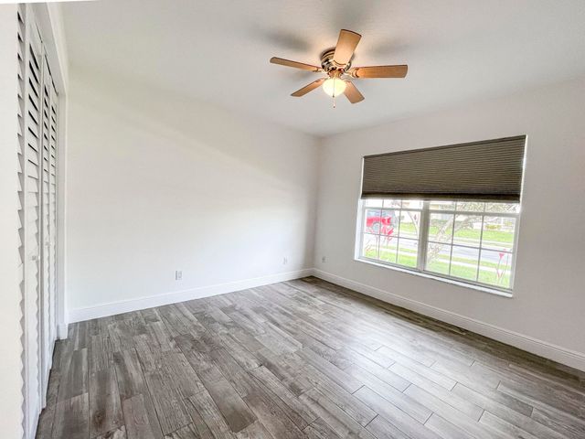 252 Moccasin Trail W, Jupiter, FL 33458
