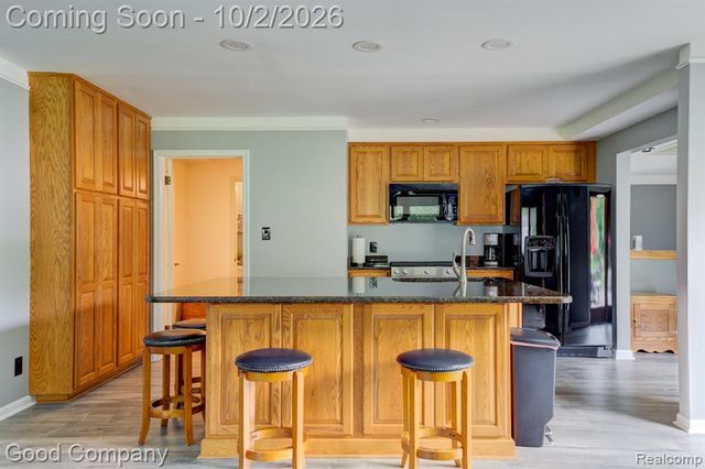1604 Northumberland Drive, Rochester Hills, MI 48309
