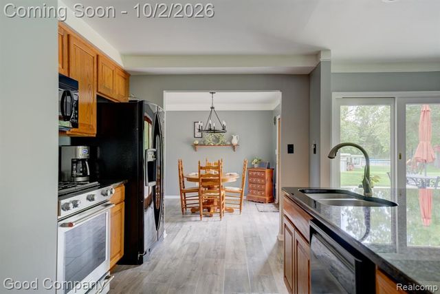 1604 Northumberland Drive, Rochester Hills, MI 48309