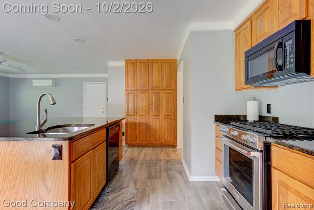 1604 Northumberland Drive, Rochester Hills, MI 48309
