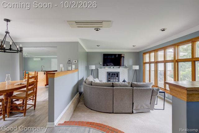 1604 Northumberland Drive, Rochester Hills, MI 48309