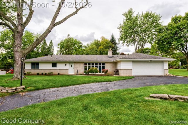 1604 Northumberland Drive, Rochester Hills, MI 48309