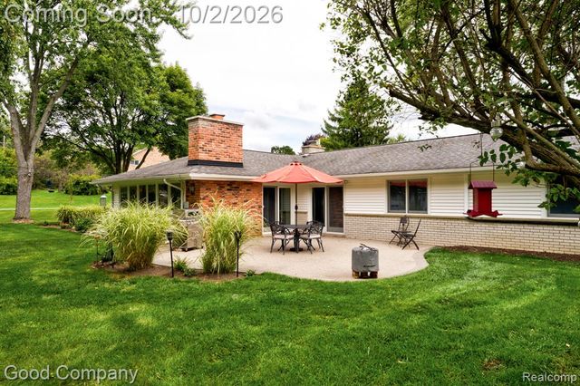 1604 Northumberland Drive, Rochester Hills, MI 48309