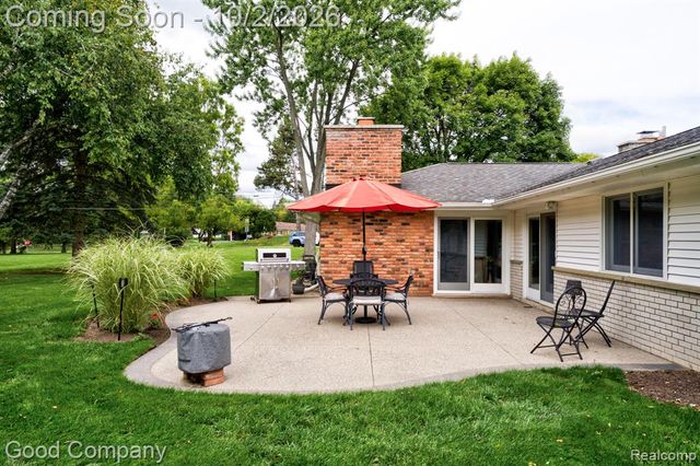1604 Northumberland Drive, Rochester Hills, MI 48309