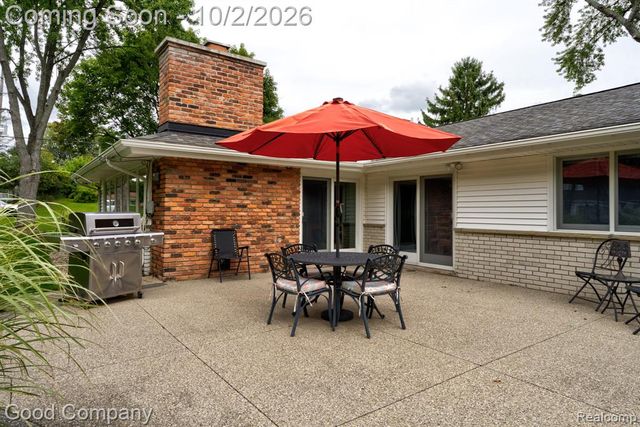1604 Northumberland Drive, Rochester Hills, MI 48309