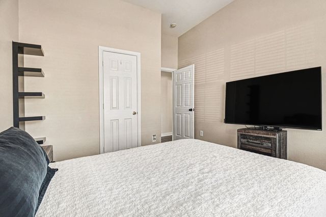 5609 Phoenix Drive, The Colony, TX 75056