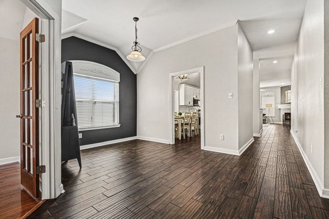 5609 Phoenix Drive, The Colony, TX 75056