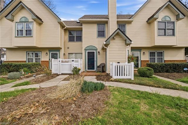 6 Tamarisk Quay Apt G, Hampton, VA 23666