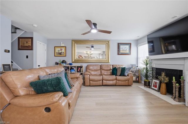 6 Tamarisk Quay Apt G, Hampton, VA 23666