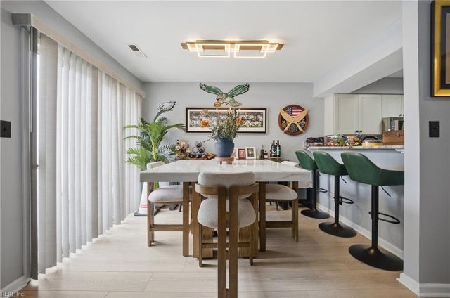 6 Tamarisk Quay Apt G, Hampton, VA 23666