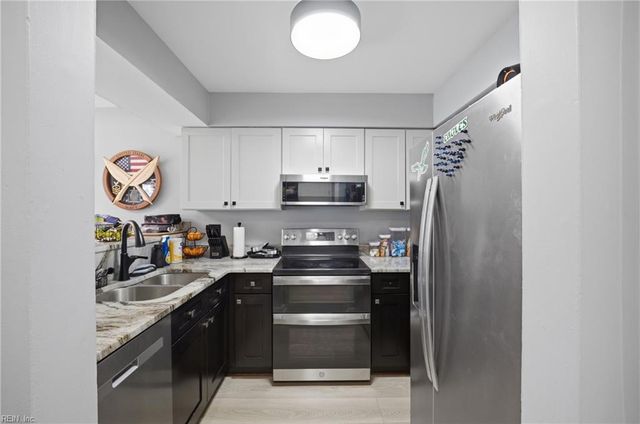 6 Tamarisk Quay Apt G, Hampton, VA 23666