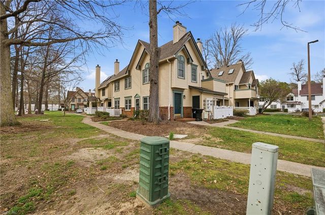 6 Tamarisk Quay Apt G, Hampton, VA 23666