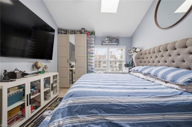 6 Tamarisk Quay Apt G, Hampton, VA 23666