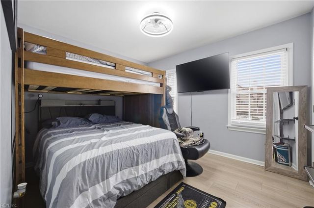 6 Tamarisk Quay Apt G, Hampton, VA 23666