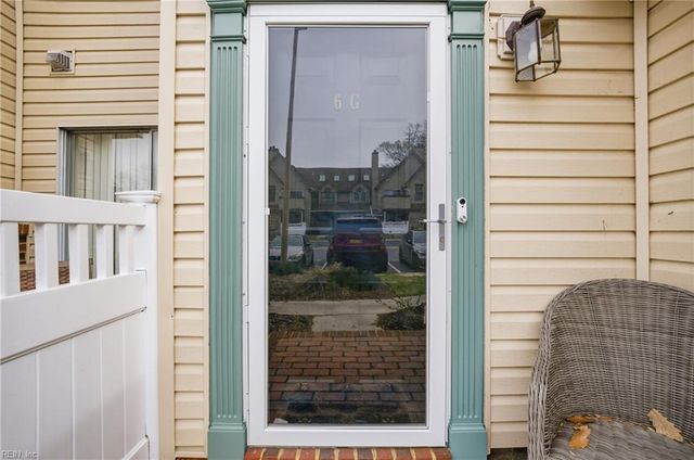 6 Tamarisk Quay Apt G, Hampton, VA 23666