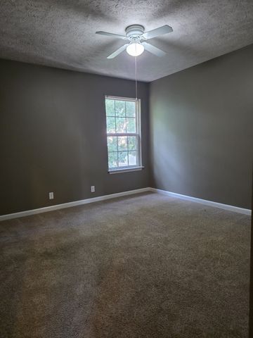 261 Indian Park Dr, Murfreesboro, TN 37128