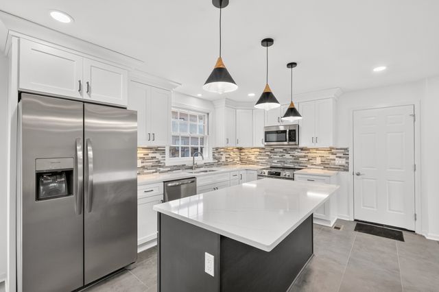 4913 Olivia Dr, Antioch, TN 37013