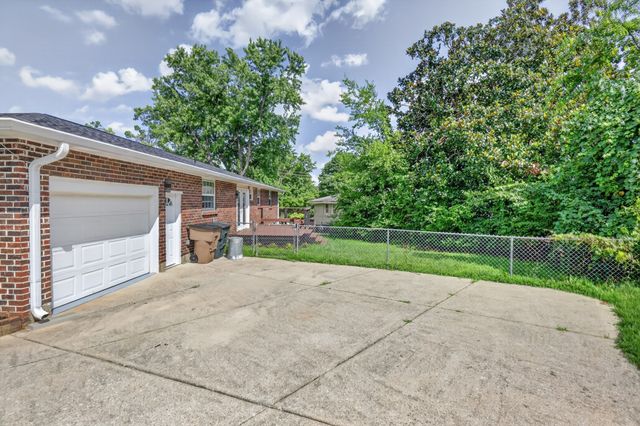 4913 Olivia Dr, Antioch, TN 37013
