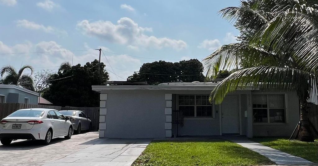 5620 Hobart Avenue, West Palm Beach, FL 33405