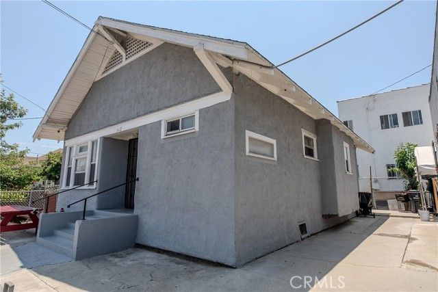 2500 Trinity Street, Los Angeles, CA 90011