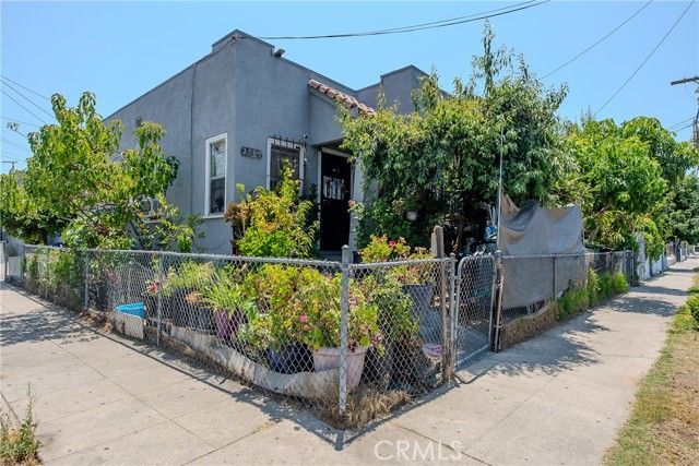 2500 Trinity Street, Los Angeles, CA 90011