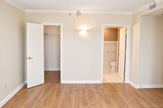 242 Maple Avenue 407, Westbury, NY 11590