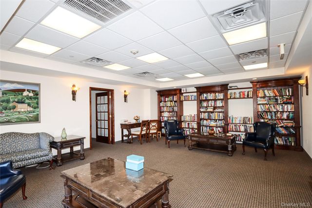 242 Maple Avenue 407, Westbury, NY 11590