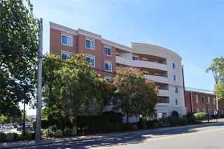 242 Maple Avenue 407, Westbury, NY 11590