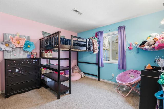 1213 WOODLAWN DR, Rapid City, SD 57701