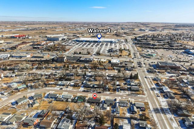 1213 WOODLAWN DR, Rapid City, SD 57701