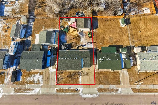 1213 WOODLAWN DR, Rapid City, SD 57701