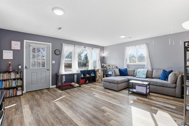 1213 WOODLAWN DR, Rapid City, SD 57701