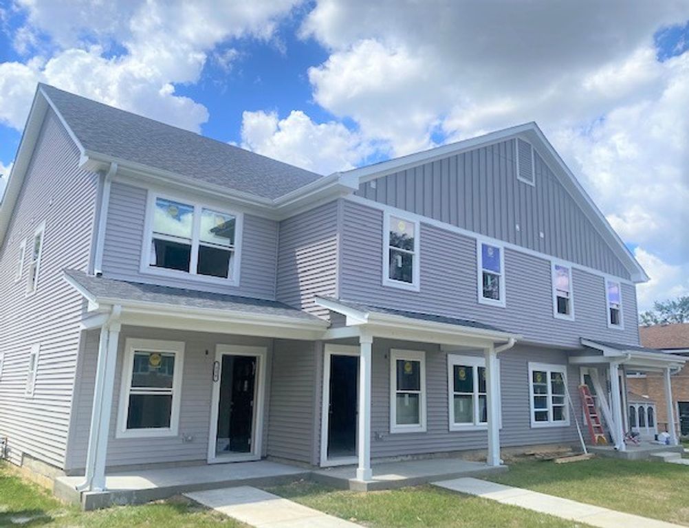 302 S Lodge Lane, Lombard, IL 60148