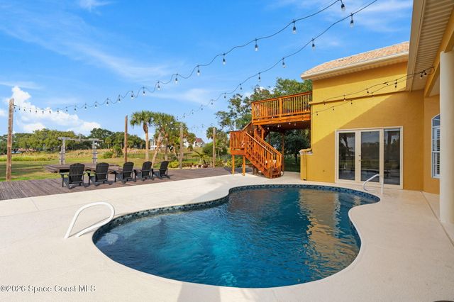 190 Stewart Drive, Merritt Island, FL 32952