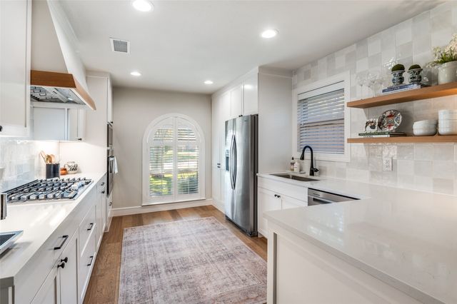 2425 Brennan Drive, Plano, TX 75075