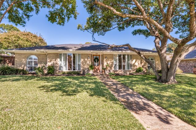 2425 Brennan Drive, Plano, TX 75075