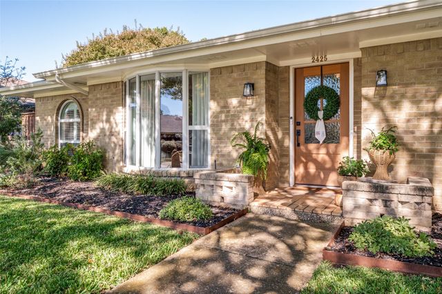 2425 Brennan Drive, Plano, TX 75075
