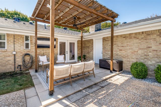 2425 Brennan Drive, Plano, TX 75075