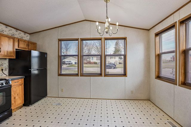 405 Edgar Place, Faribault, MN 55021
