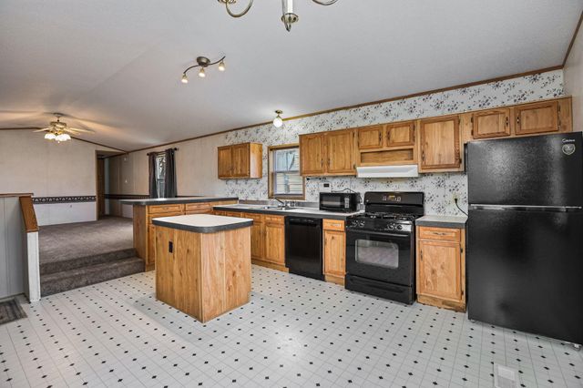 405 Edgar Place, Faribault, MN 55021