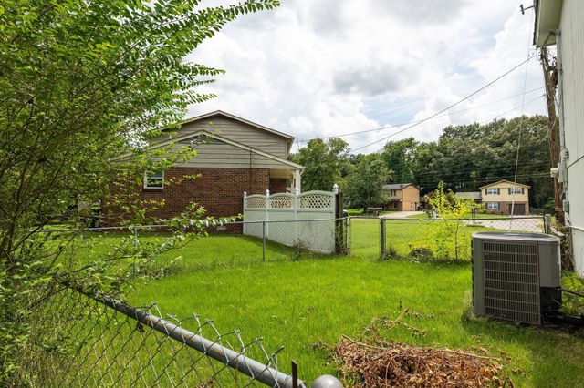 408 Barclay Square Cir, Antioch, TN 37013